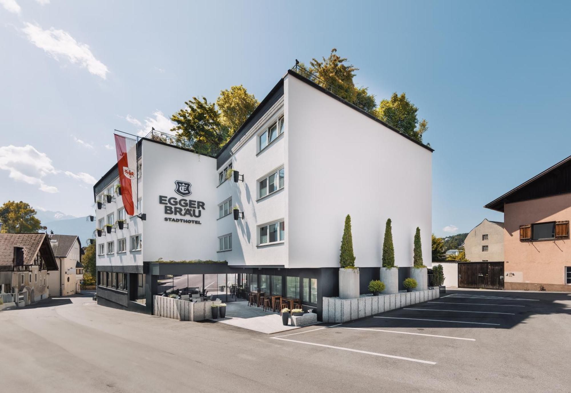 Stadthotel Eggerbraeu Imst Exterior photo